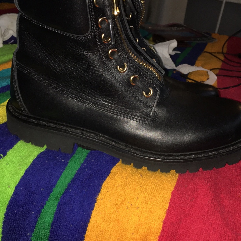 Balmain Boots - Picture 2 of 3